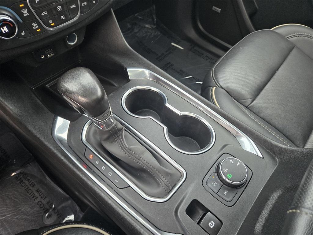 used 2022 Chevrolet Traverse car, priced at $38,263