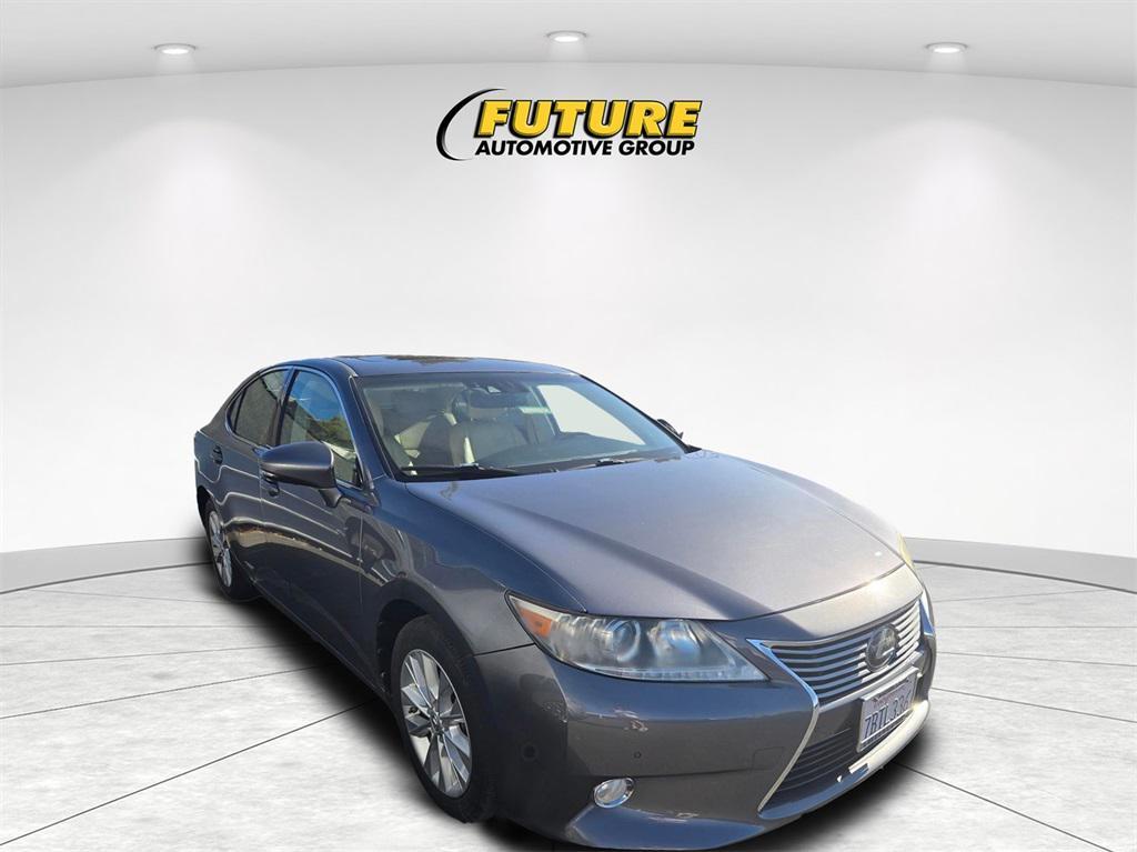 used 2013 Lexus ES 300h car, priced at $20,089