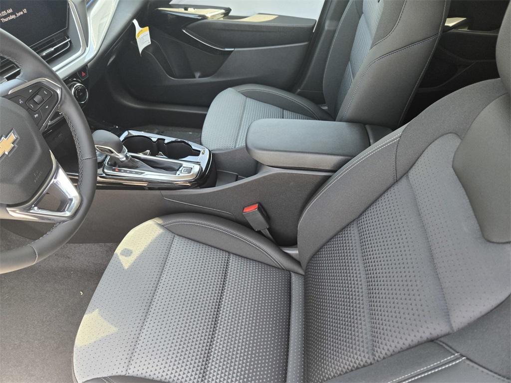 new 2025 Chevrolet Trax car, priced at $22,690