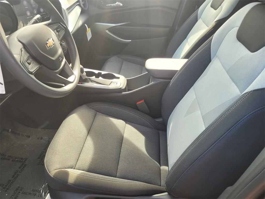 new 2025 Chevrolet Trax car, priced at $21,185