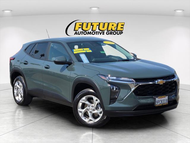 used 2025 Chevrolet Trax car, priced at $23,576
