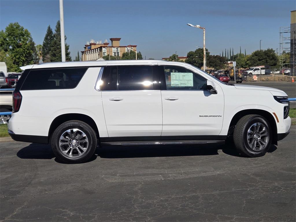 new 2025 Chevrolet Suburban car, priced at $64,070