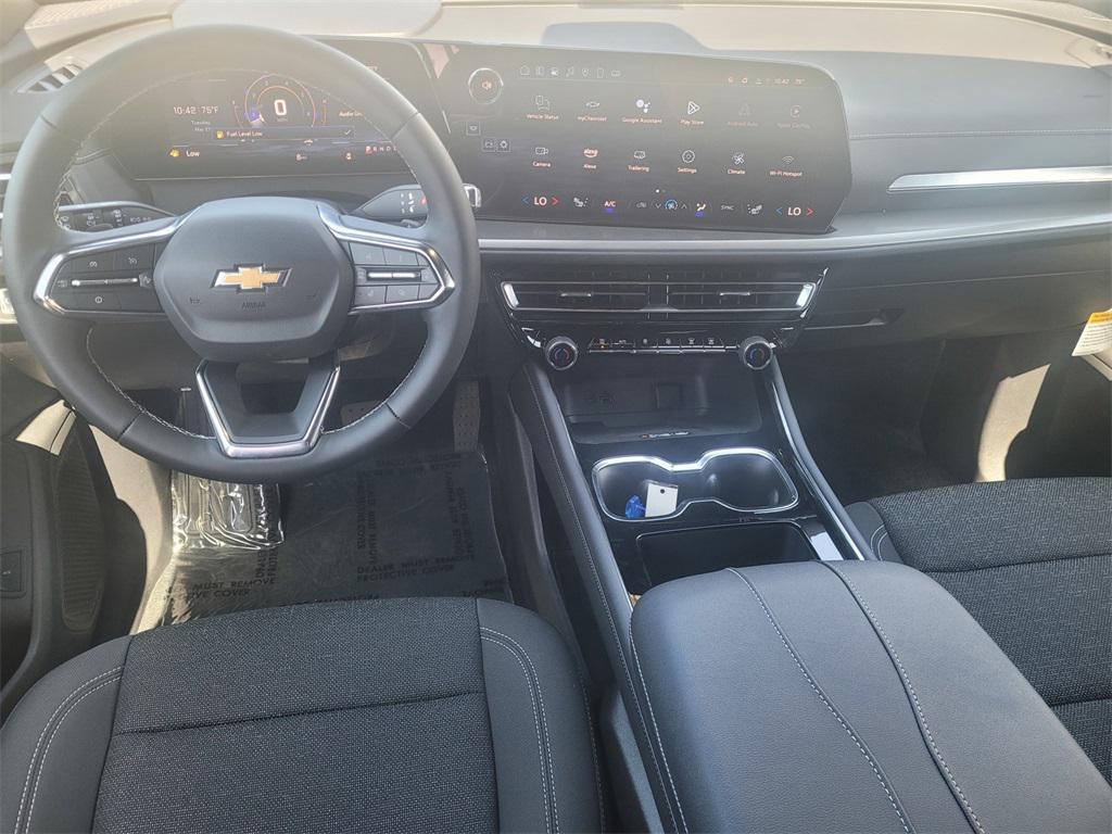new 2025 Chevrolet Traverse car, priced at $38,195