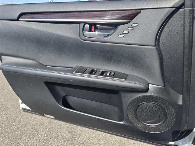 used 2018 Lexus ES 350 car, priced at $21,504