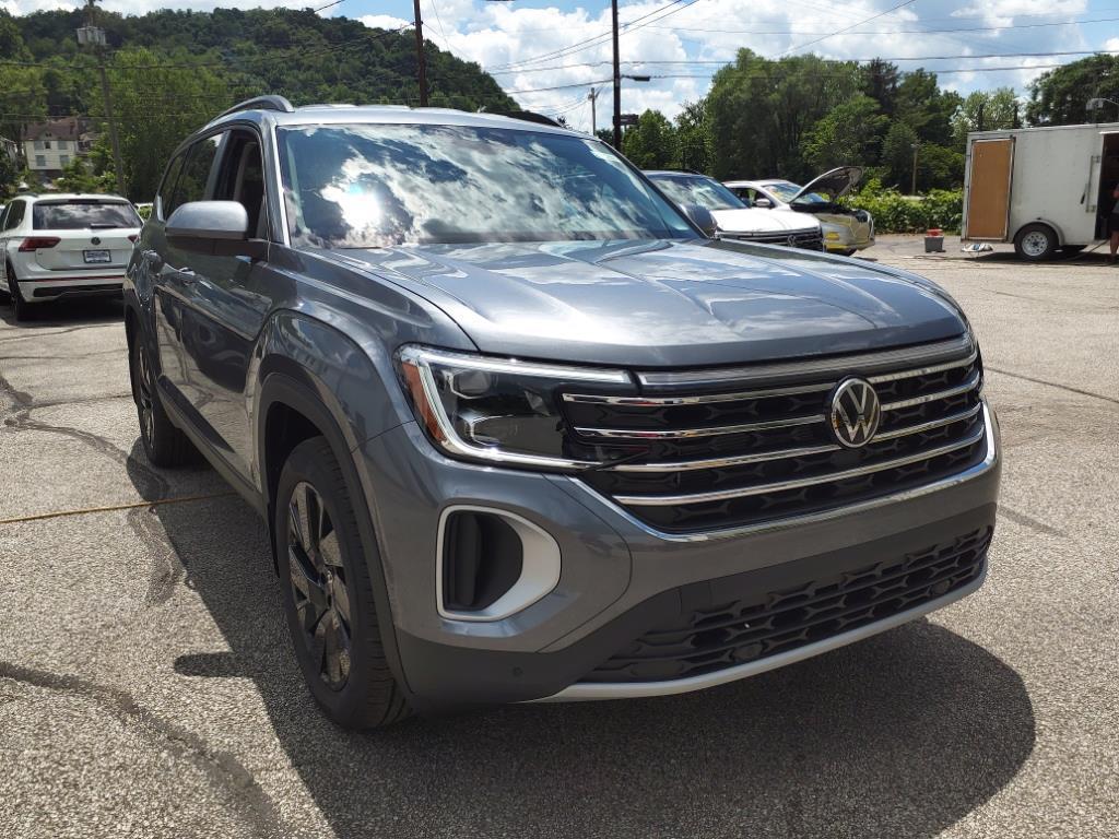 new 2024 Volkswagen Atlas car, priced at $44,275