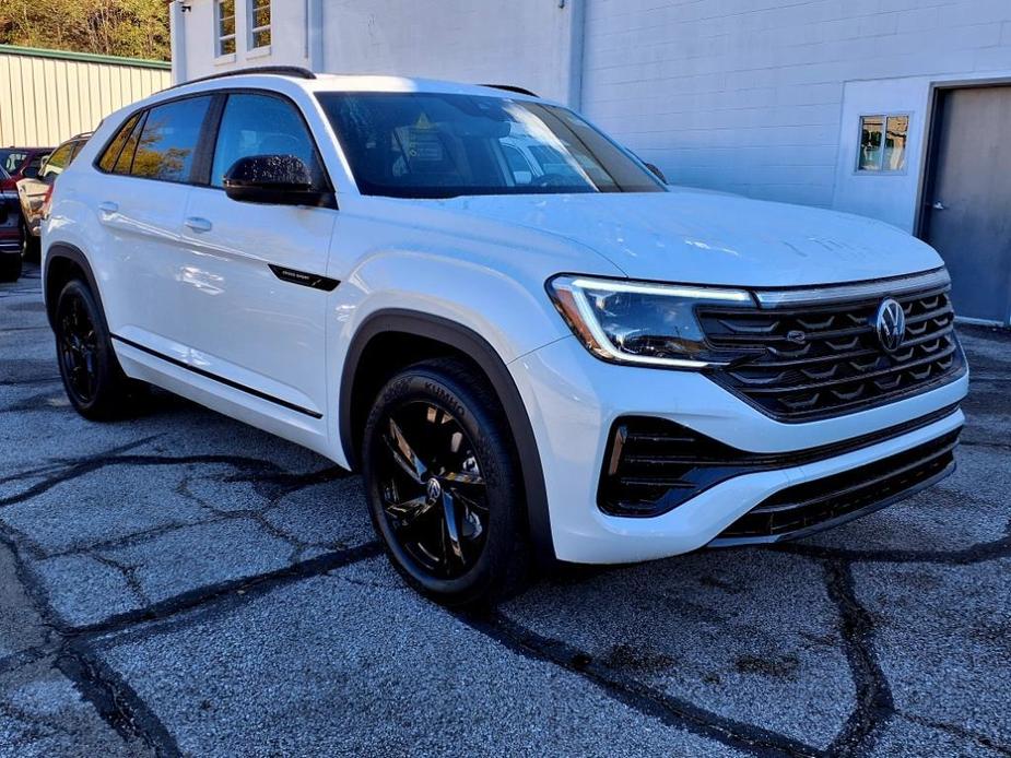 new 2025 Volkswagen Atlas Cross Sport car, priced at $50,501