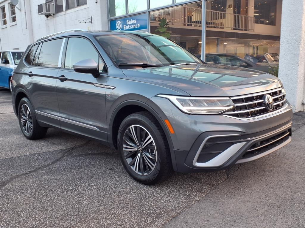 new 2024 Volkswagen Tiguan car, priced at $33,535