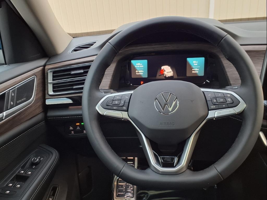 new 2025 Volkswagen Atlas car, priced at $56,601