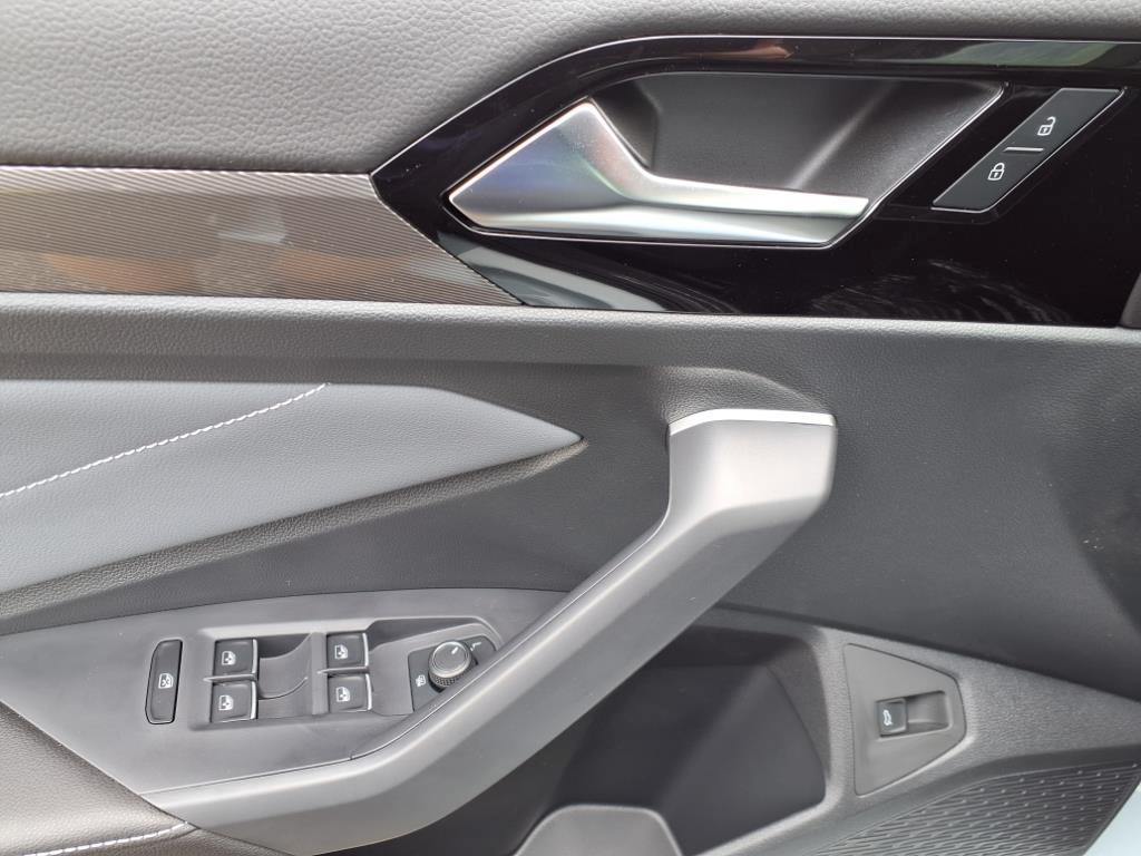 new 2025 Volkswagen Jetta car, priced at $29,763