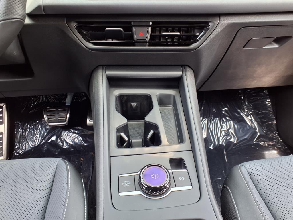 new 2025 Volkswagen Tiguan car, priced at $37,986