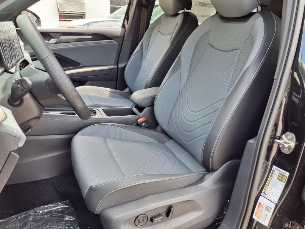 new 2025 Volkswagen Tiguan car, priced at $37,986