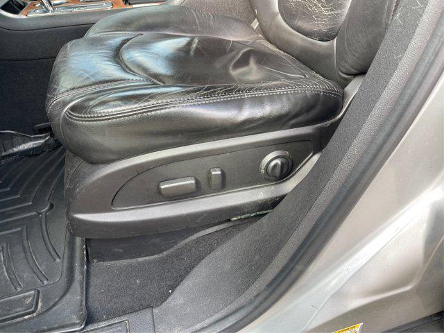 used 2009 Saturn Outlook car, priced at $3,500