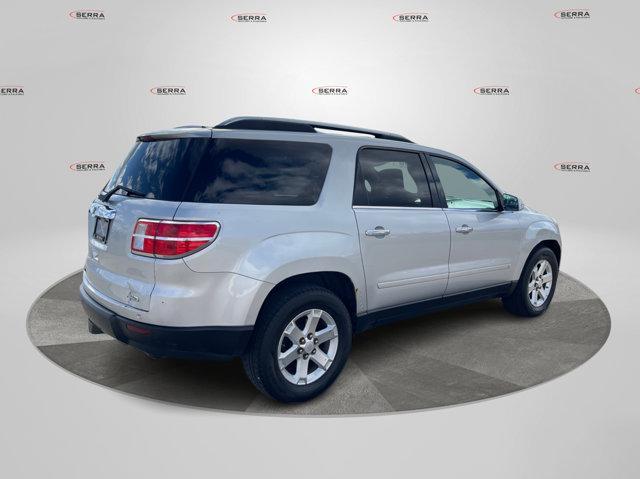 used 2009 Saturn Outlook car, priced at $3,500