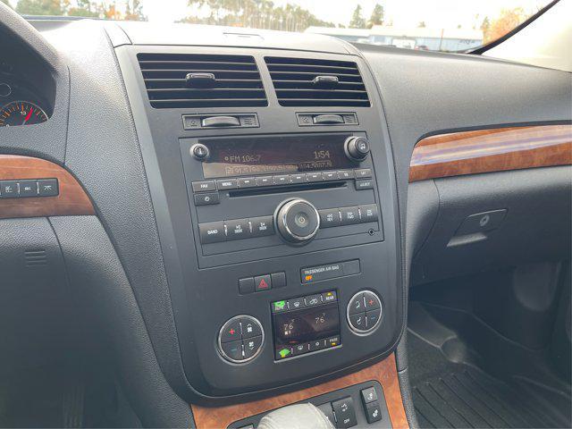 used 2009 Saturn Outlook car, priced at $3,500
