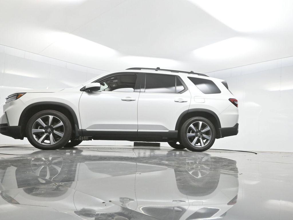 used 2024 Honda Pilot car, priced at $47,795