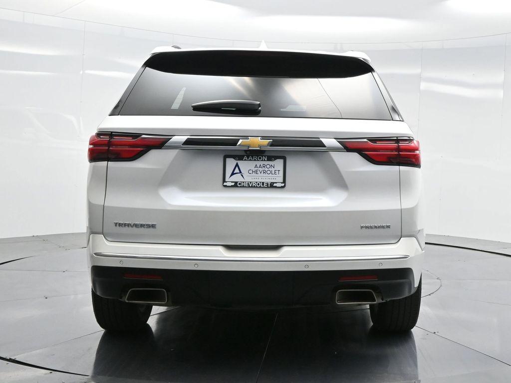 used 2022 Chevrolet Traverse car, priced at $32,985