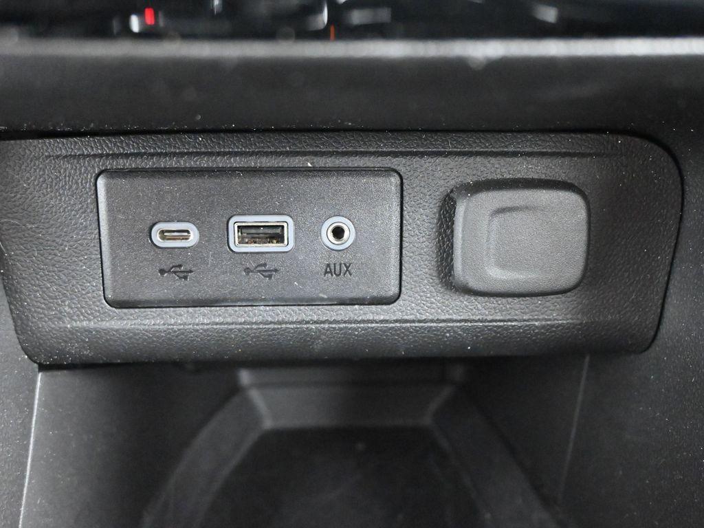 used 2023 Buick Encore GX car, priced at $23,400