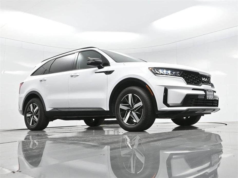 used 2022 Kia Sorento car, priced at $23,621