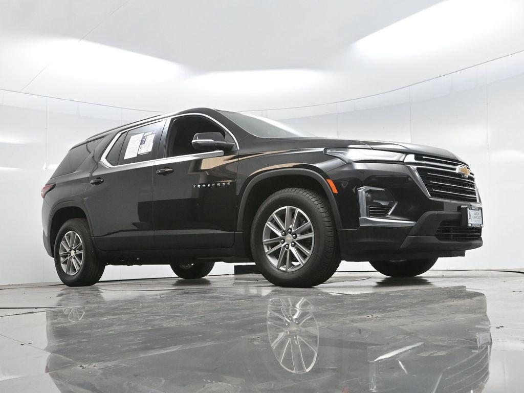 used 2023 Chevrolet Traverse car, priced at $25,788