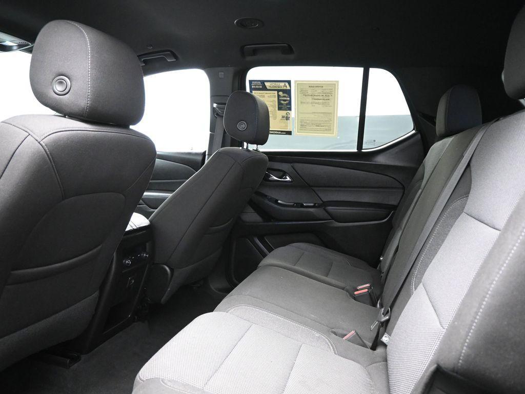 used 2023 Chevrolet Traverse car, priced at $25,788