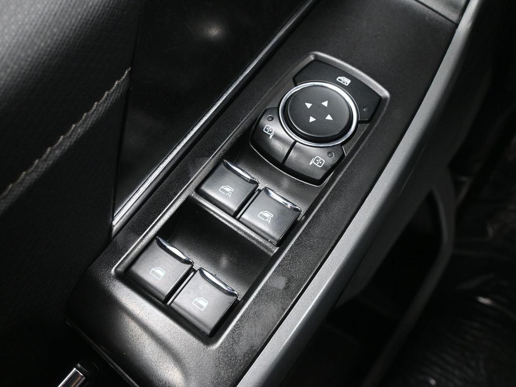 used 2023 Ford F-150 car, priced at $32,000