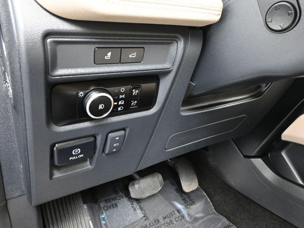 used 2023 Ford Expedition car, priced at $44,995