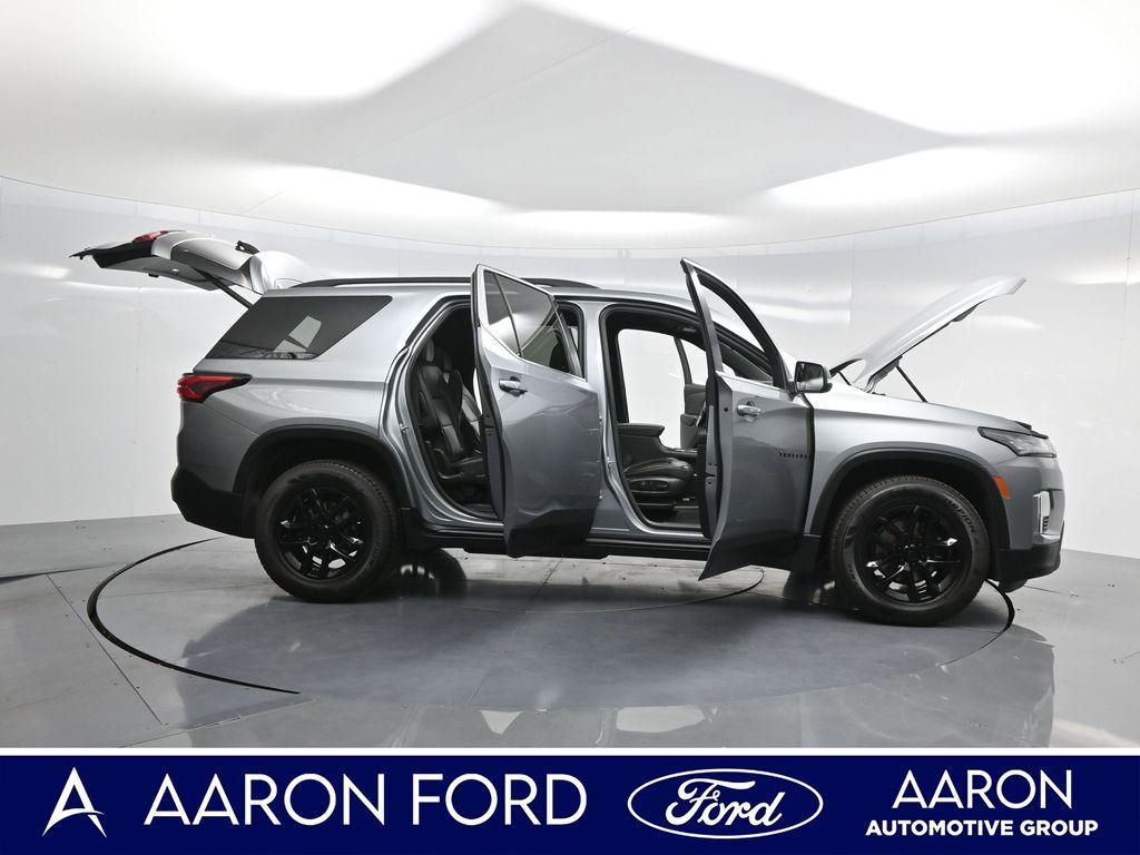 used 2023 Chevrolet Traverse car, priced at $29,500