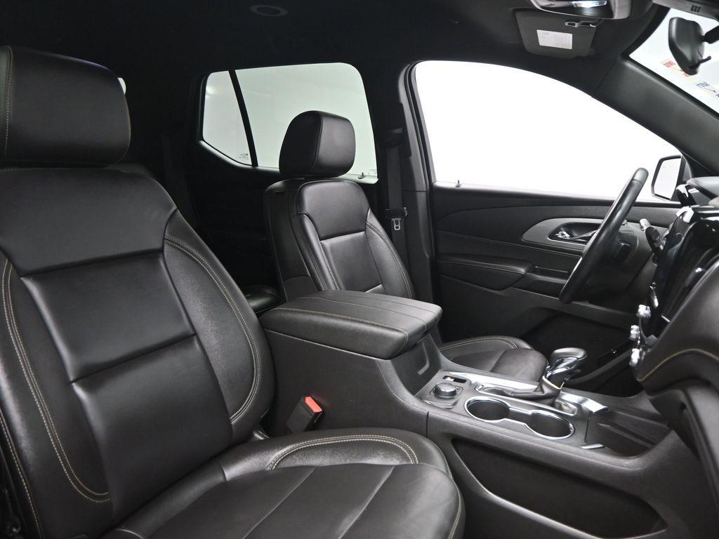 used 2023 Chevrolet Traverse car, priced at $29,500