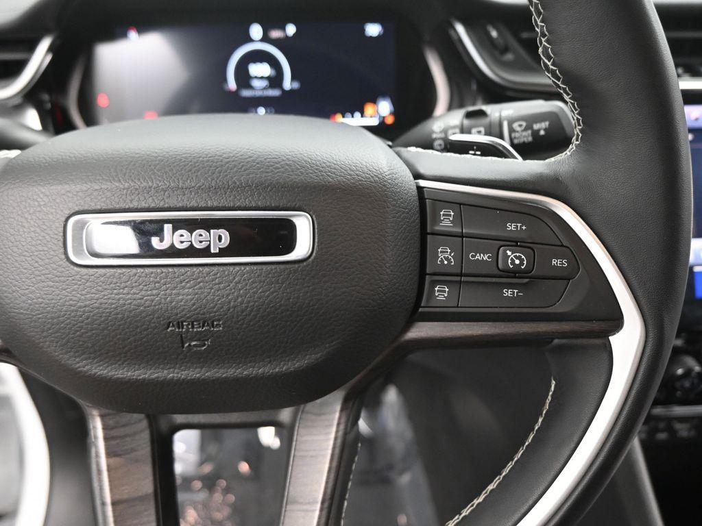 used 2022 Jeep Grand Cherokee car, priced at $30,495
