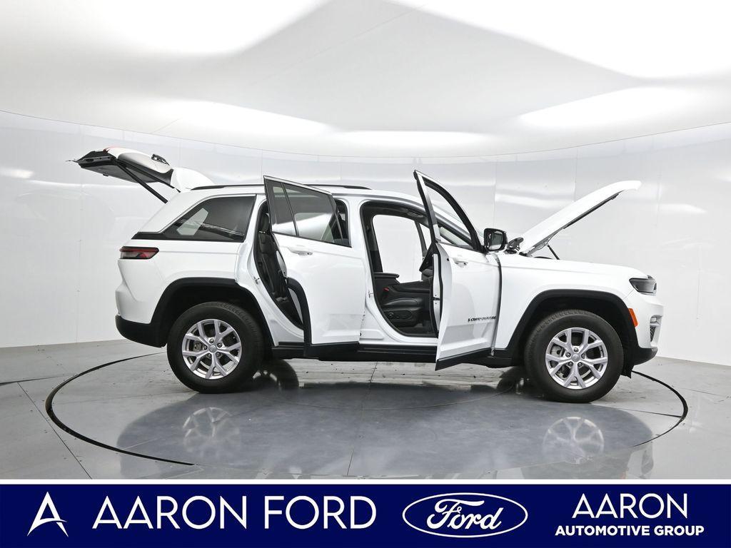 used 2022 Jeep Grand Cherokee car, priced at $30,495