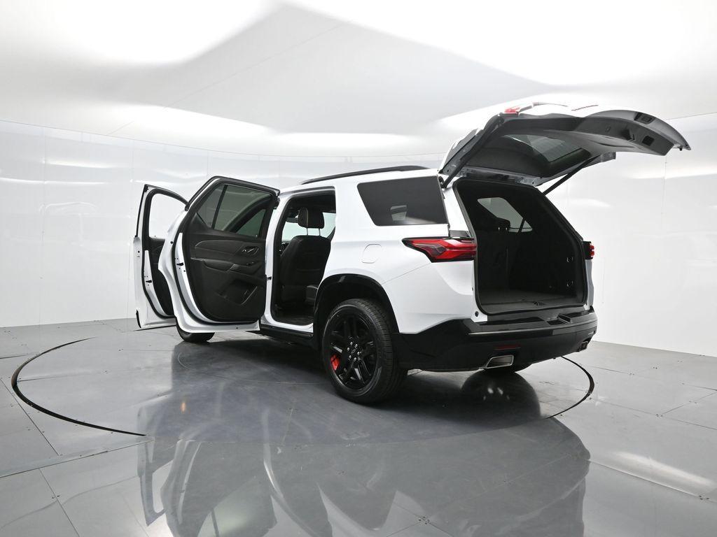 used 2023 Chevrolet Traverse car, priced at $37,995