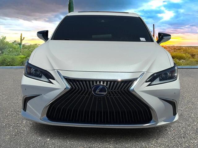 used 2019 Lexus ES 300h car, priced at $25,990