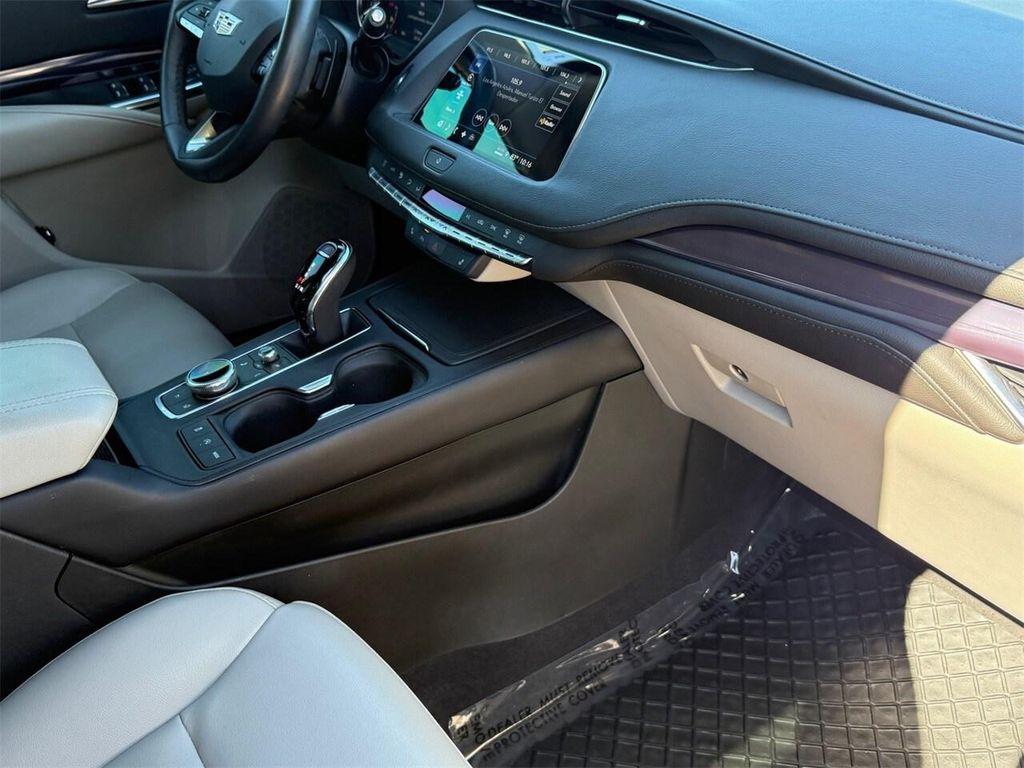 used 2023 Cadillac XT4 car, priced at $25,899