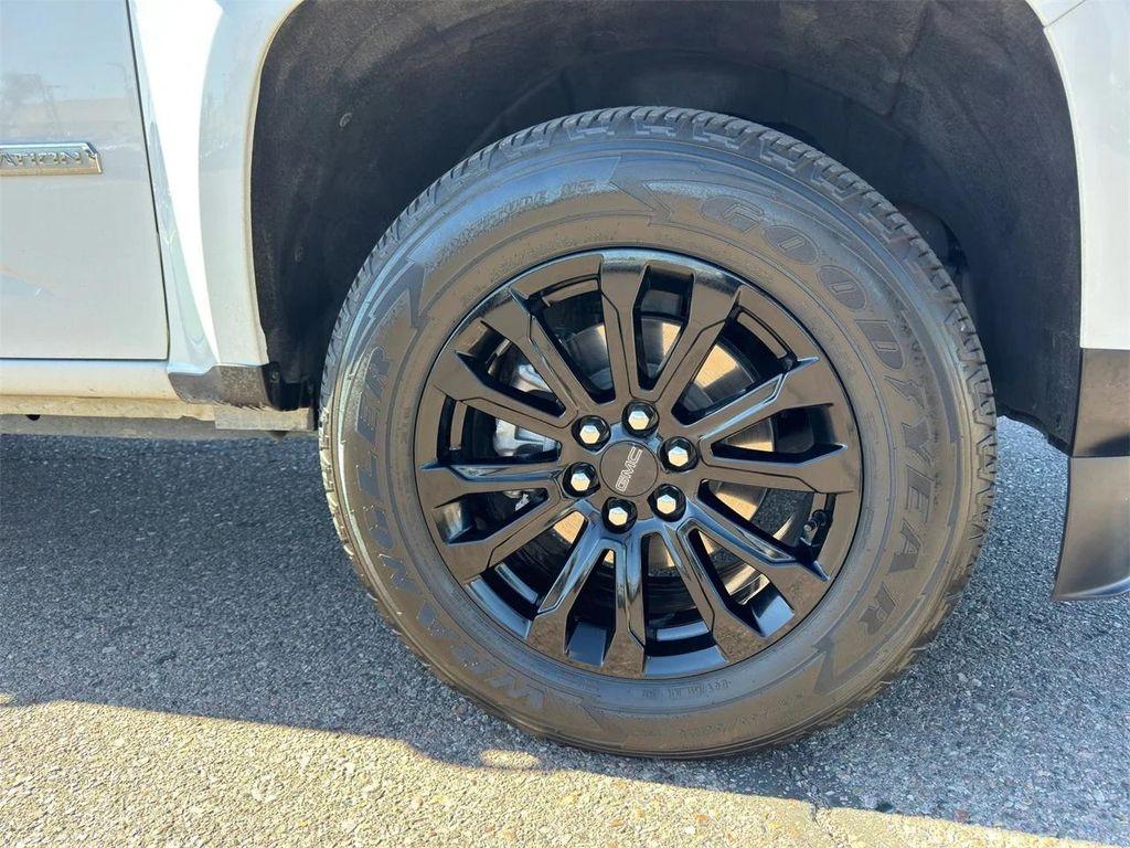 used 2022 GMC Canyon car, priced at $29,399