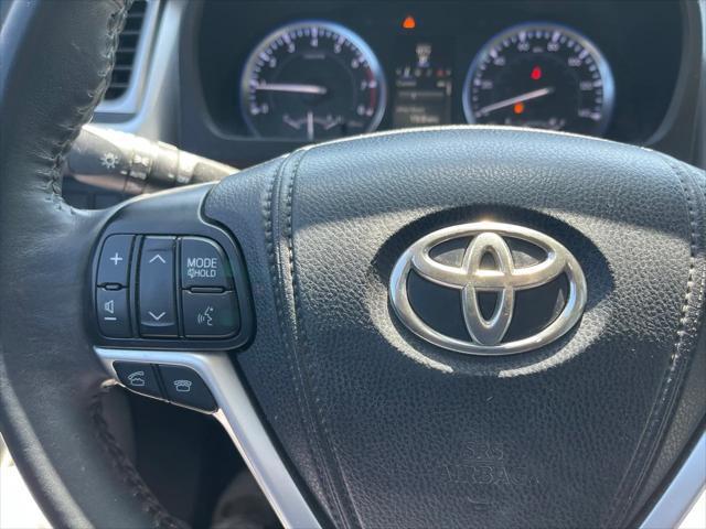 used 2015 Toyota Highlander car, priced at $19,490