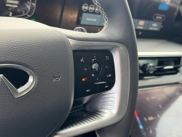 new 2025 INFINITI QX80 car, priced at $89,027