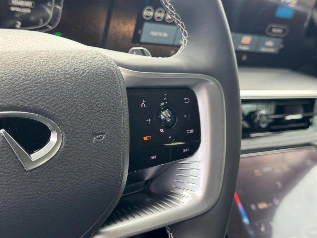 new 2025 INFINITI QX80 car, priced at $89,027