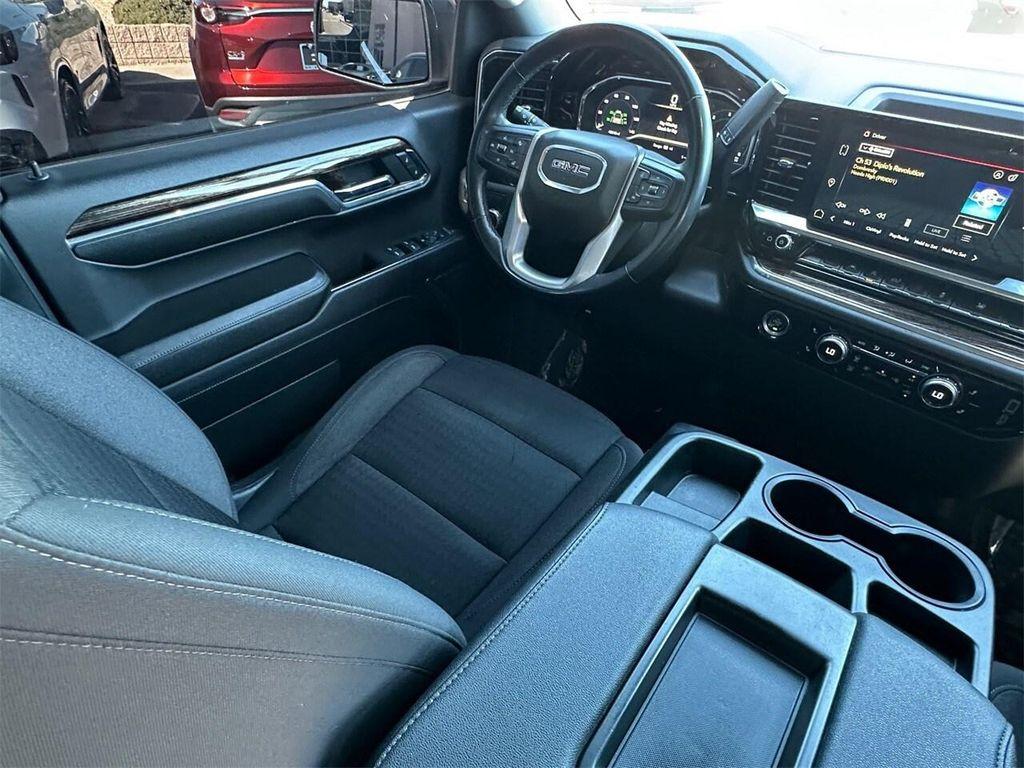 used 2024 GMC Sierra 1500 car, priced at $40,099