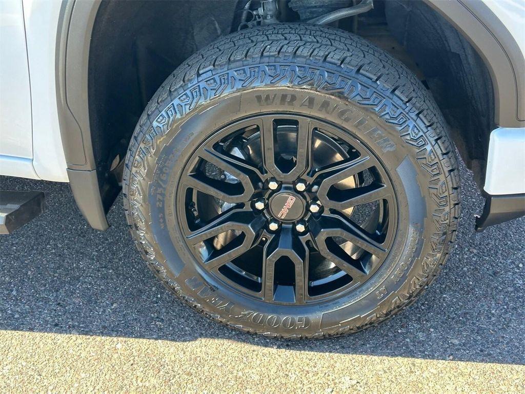 used 2024 GMC Sierra 1500 car, priced at $40,099