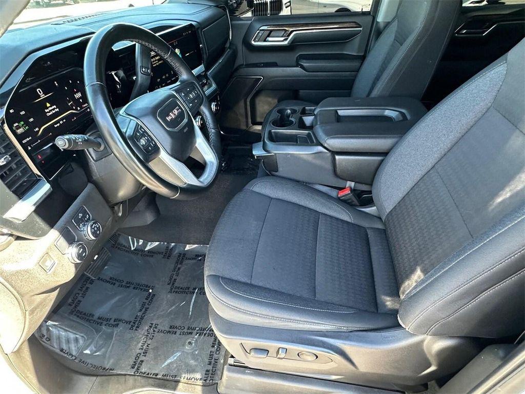 used 2024 GMC Sierra 1500 car, priced at $40,099