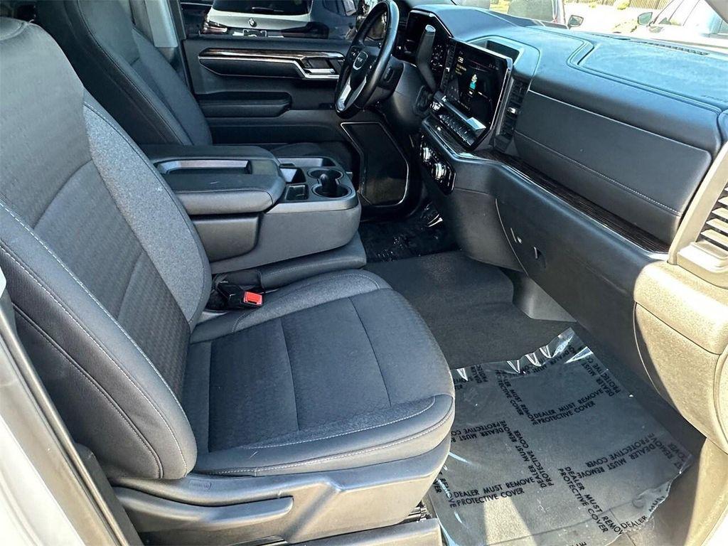 used 2024 GMC Sierra 1500 car, priced at $40,099