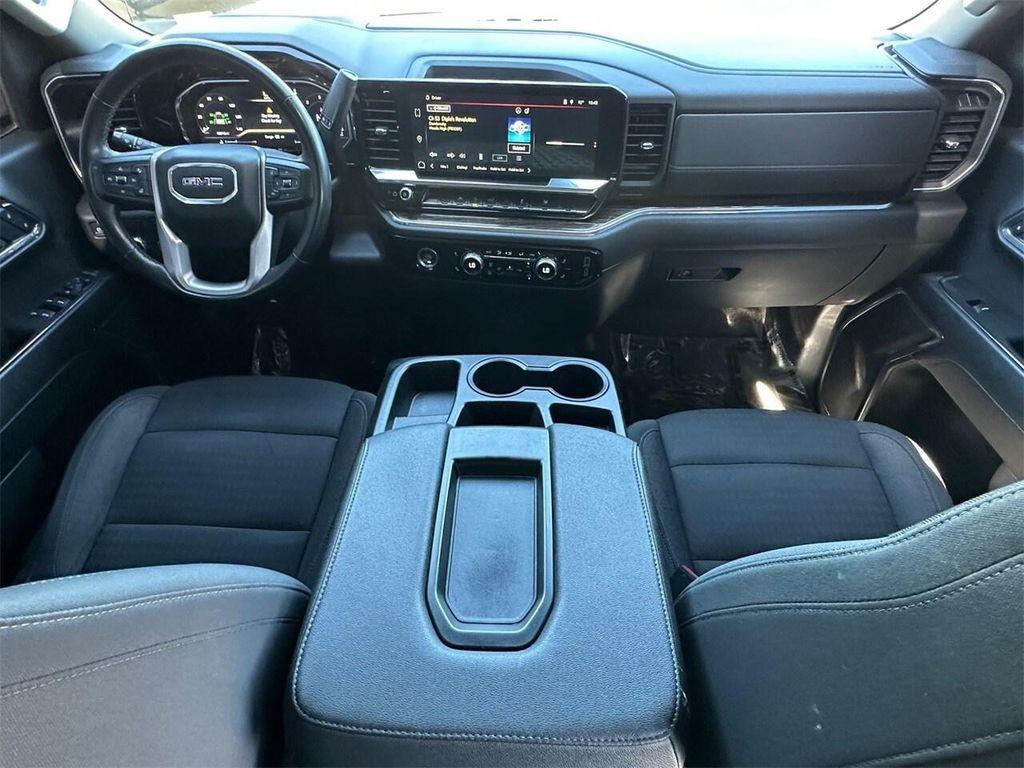 used 2024 GMC Sierra 1500 car, priced at $40,099