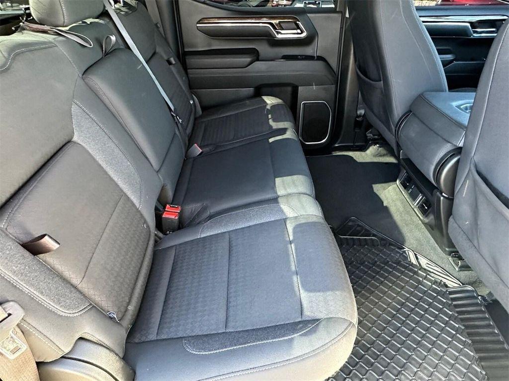 used 2024 GMC Sierra 1500 car, priced at $40,099