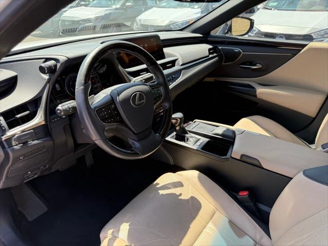 used 2021 Lexus ES 300h car, priced at $37,990