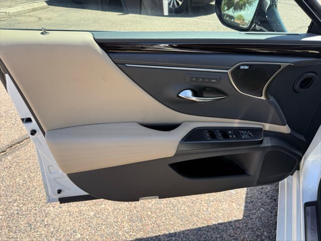 used 2021 Lexus ES 300h car, priced at $37,990