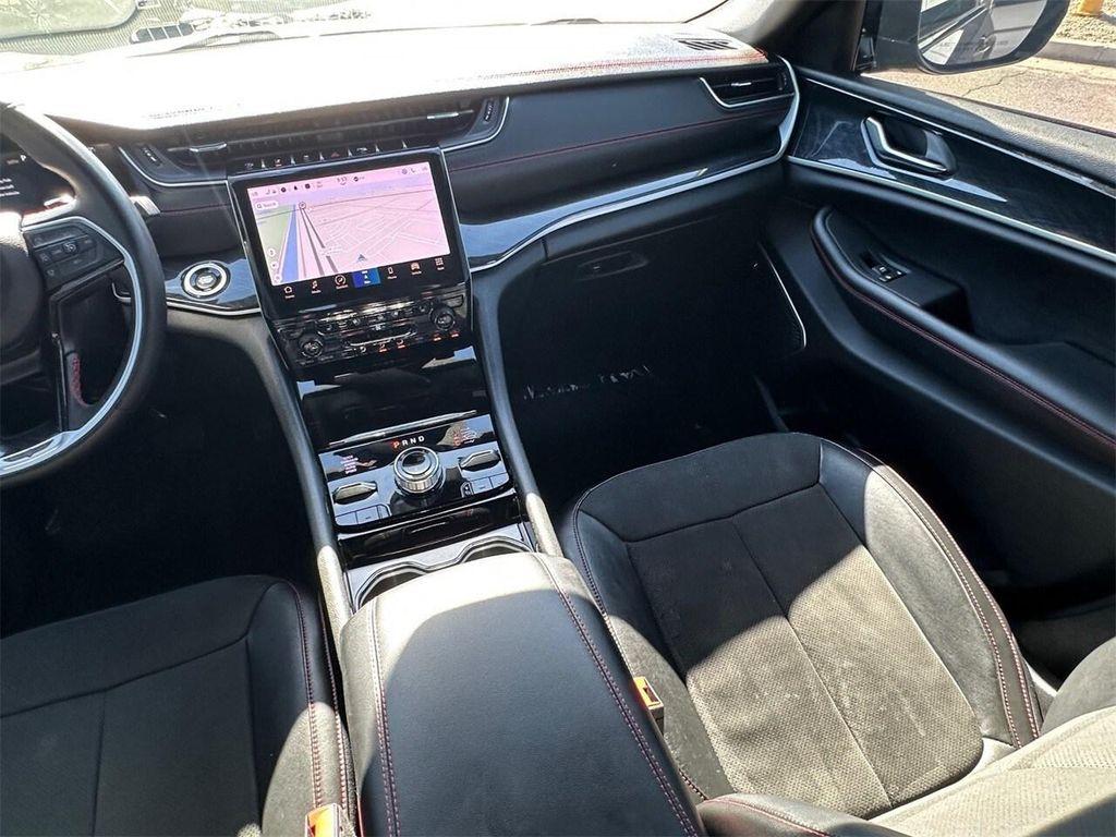 used 2022 Jeep Grand Cherokee car, priced at $32,999