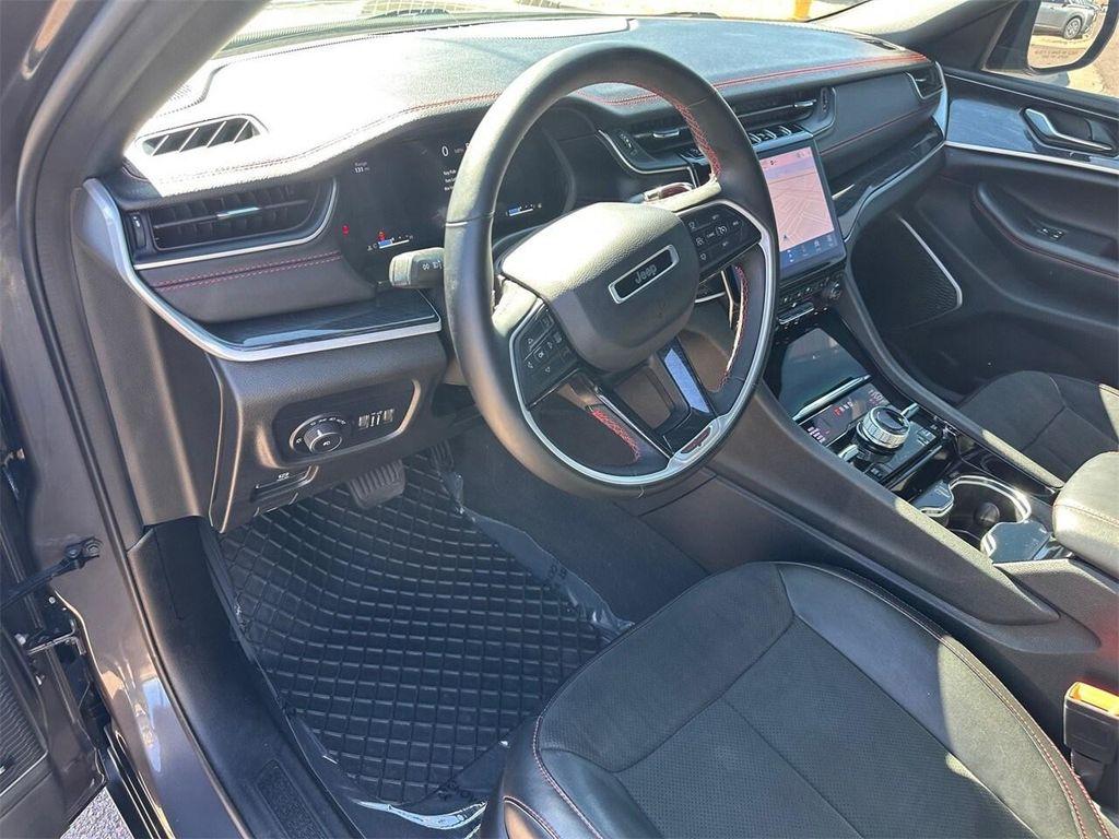 used 2022 Jeep Grand Cherokee car, priced at $32,999