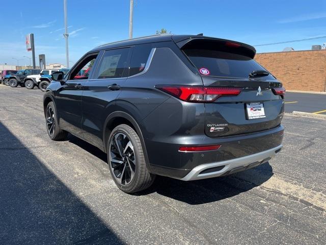 new 2024 Mitsubishi Outlander car, priced at $39,505