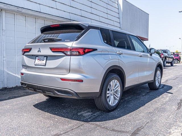 new 2024 Mitsubishi Outlander car, priced at $31,040