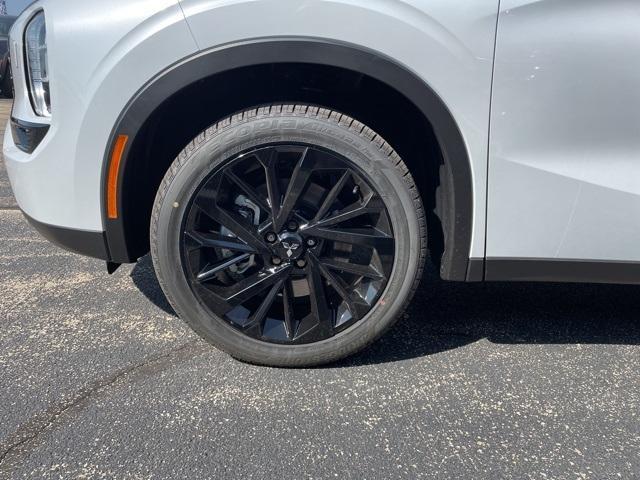 new 2024 Mitsubishi Outlander car, priced at $37,915